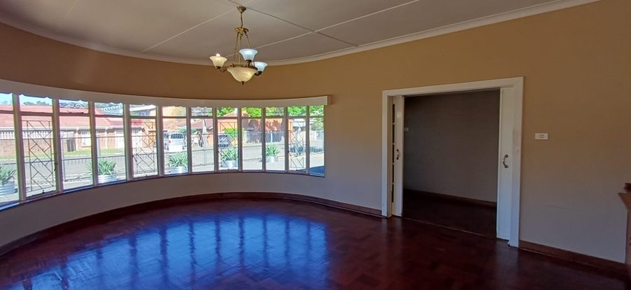 To Let 4 Bedroom Property for Rent in Bethlehem Free State